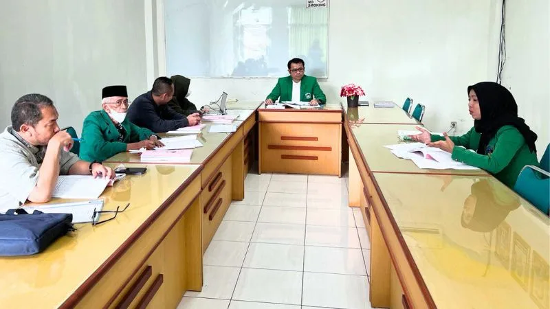 Lulusan Pertama Magister Farmasi UMI