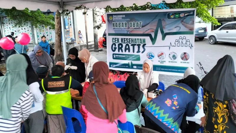 Sentuhan Sehat Di Tengah Riuh CFD: Aksi Sosial BEM Kabamafar UMI