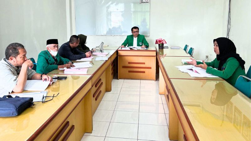Lulusan Pertama Magister Farmasi UMI