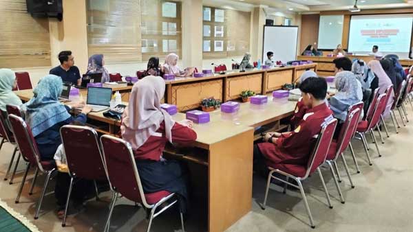 Kunjungan Direktorat Jenderal Kefarmasian Kementerian Kesehatan RI Ke FFUMI Dalam Rangka Pengembangan Kerjasama