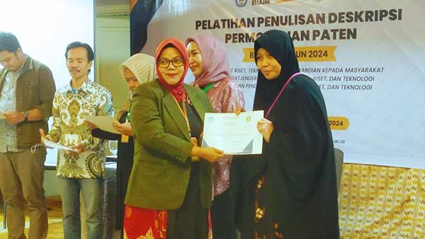 Salah Satu Dosen Fakultas Farmasi Menjadi Peserta Terbaik