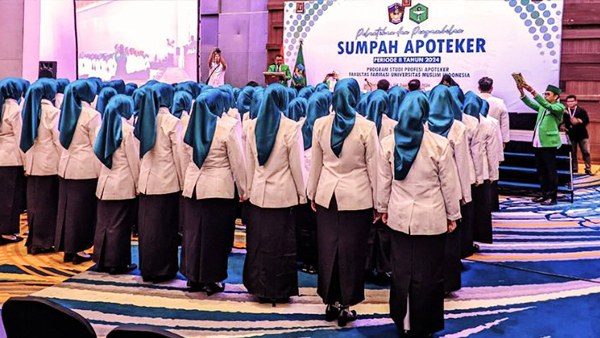Fakultas Farmasi UMI Lahirkan 102 Apoteker Baru