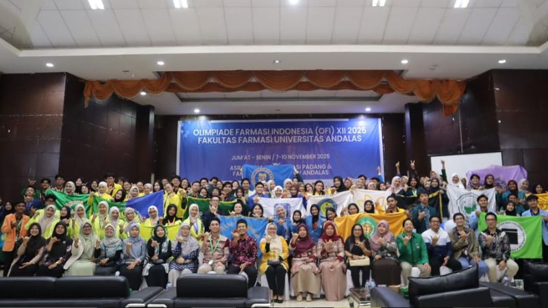 Mahasiswa Farmasi UMI Torehkan Prestasi Nasional di Olimpiade Farmasi Indonesia XII 2025